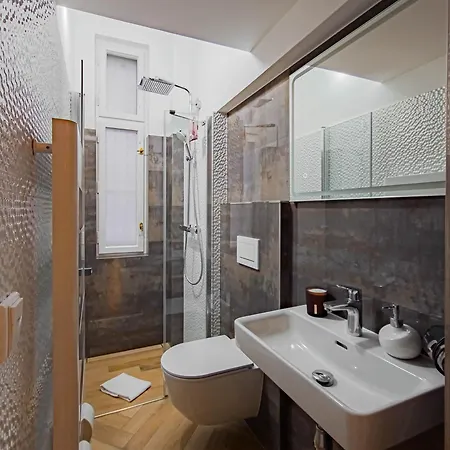 Apartament Rose Essence *